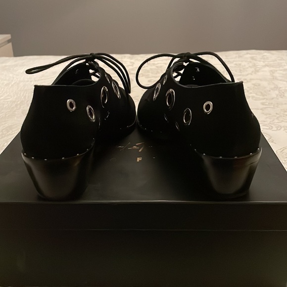 Lord and Taylor shoes - Picture 3 of 4